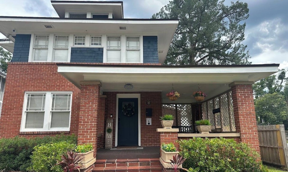 Five Points House | Lorraine's Home Away From Home - Walking distance to Five Points