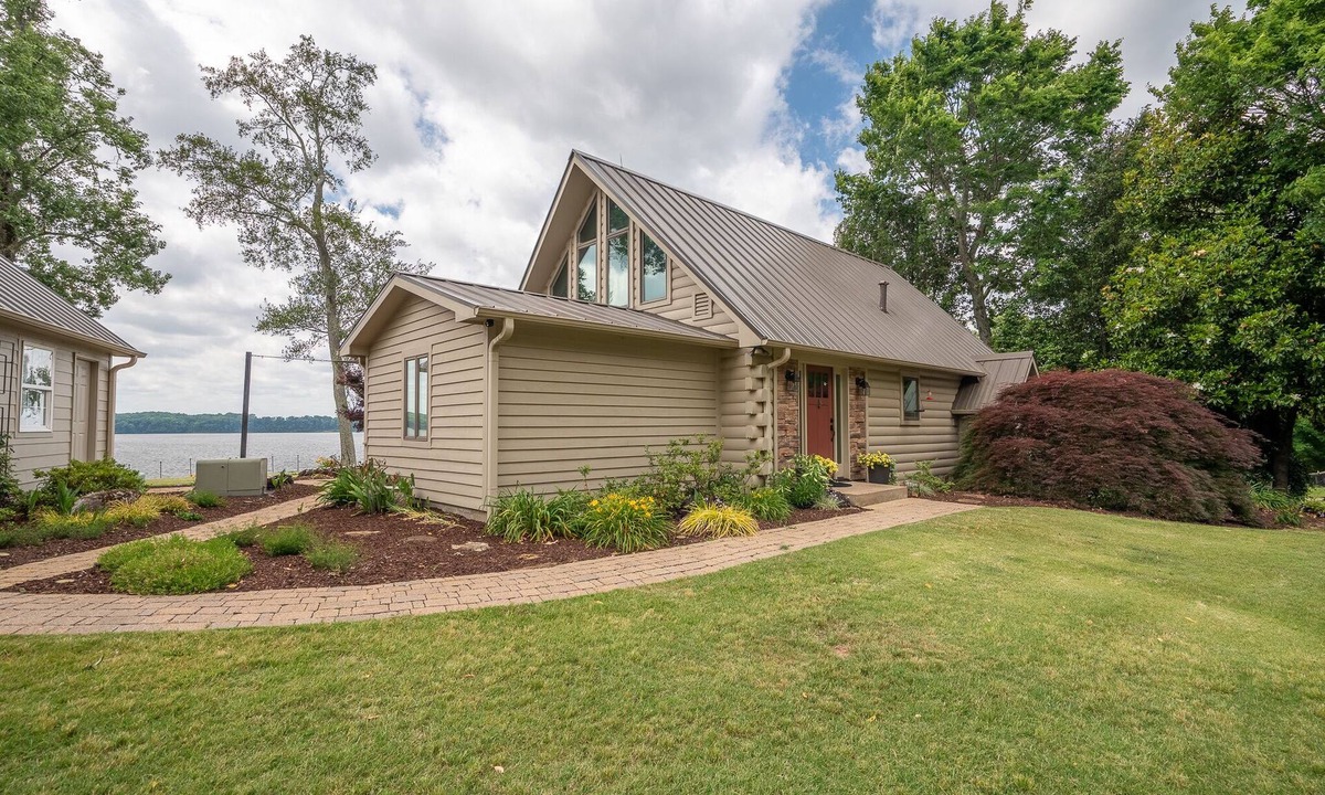 Lauderdale County House | “Lou’s on the Lake” w/Boat Lift & Dock, Near RTJ@Shoals&TPCC, w/Pet Resort