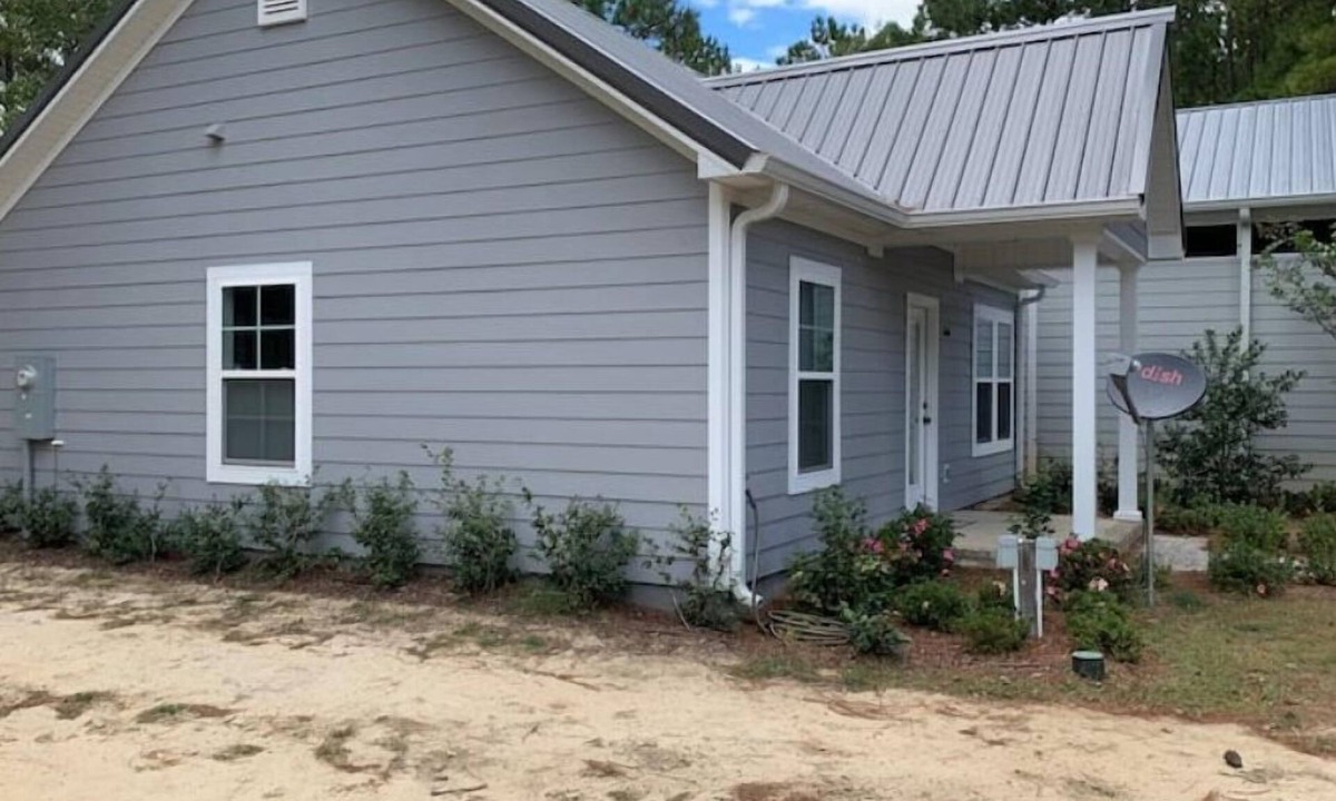 Aiken House | Lovely Cottage on Horse Farm