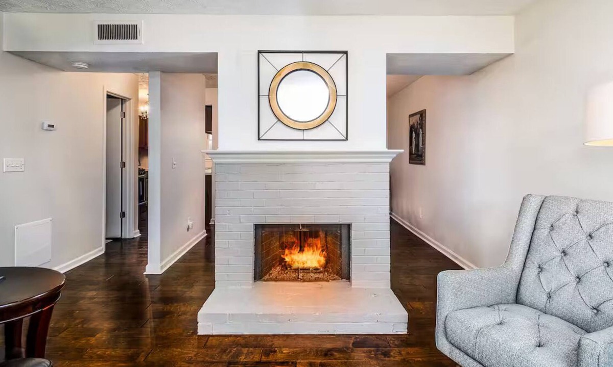 Decatur House | Lovely townhome in Avondale Estates - 2 bedrooms 2.5 bathrooms. Near Decatur