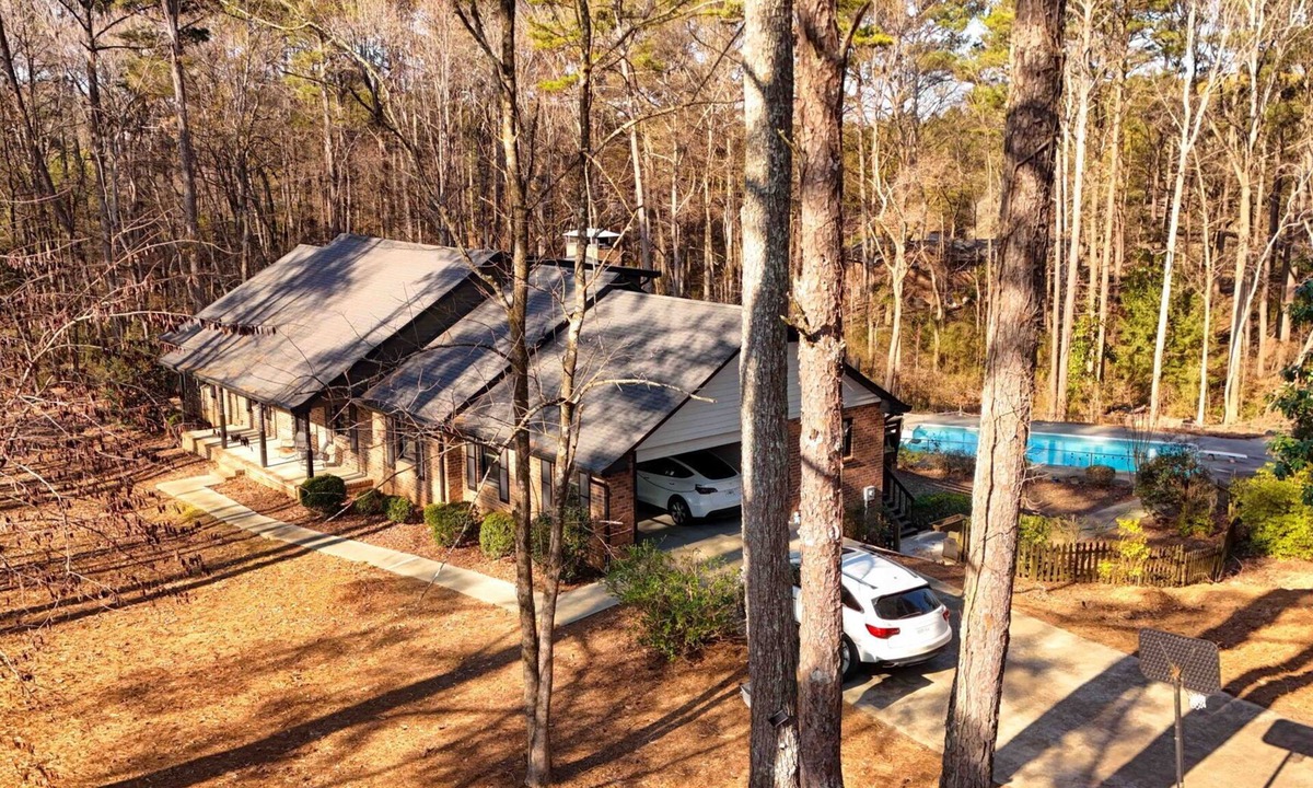 Marietta House | Luxury 5BR East Cobb Home Near Truist Park