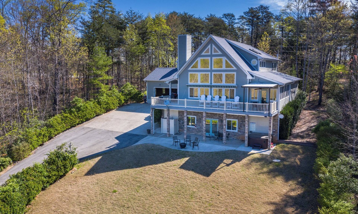 Sunset Cove House | Luxury Home with Amazing Lake & Mountain views, game room, hot tub, lake access!