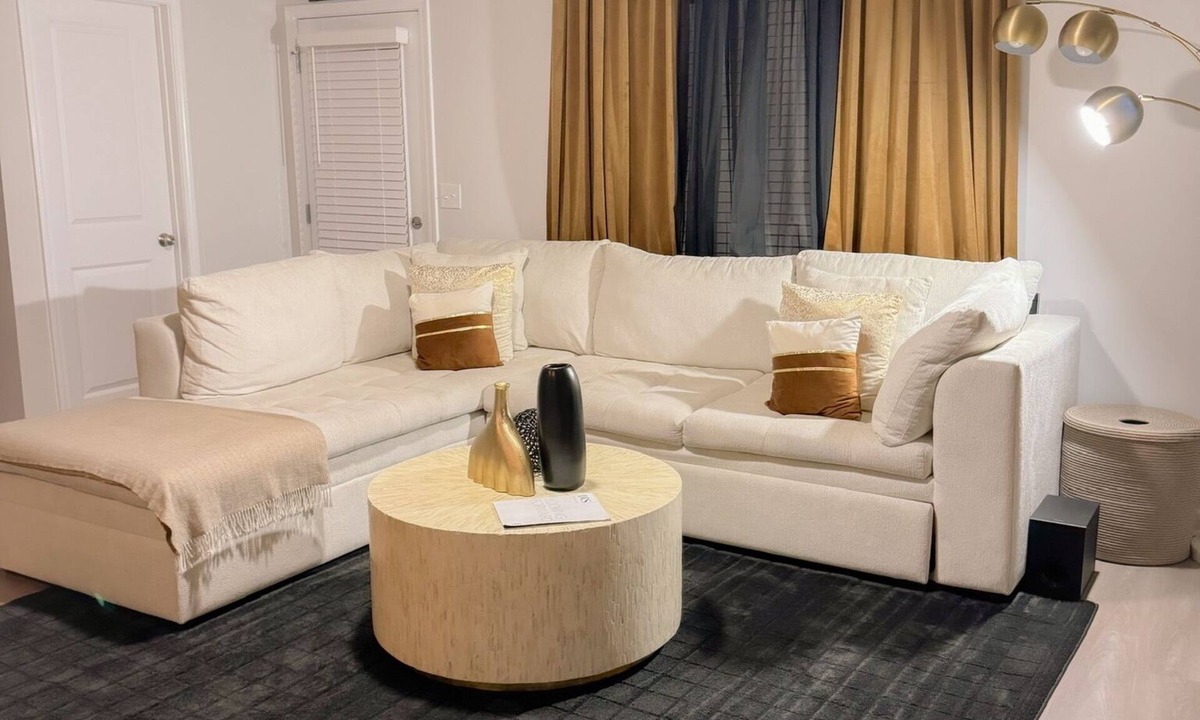 Union City House | Luxury Modern Retreat w/Sauna & Garage Gym