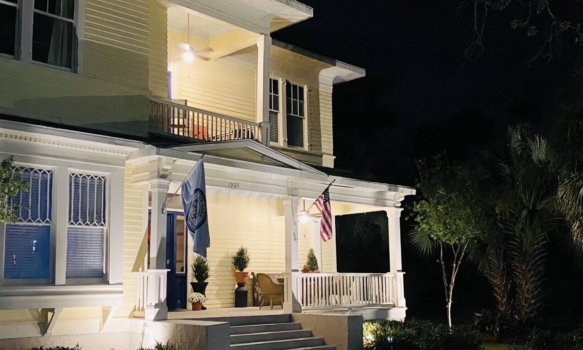 Mobile House | Magdalene Oaks on Government