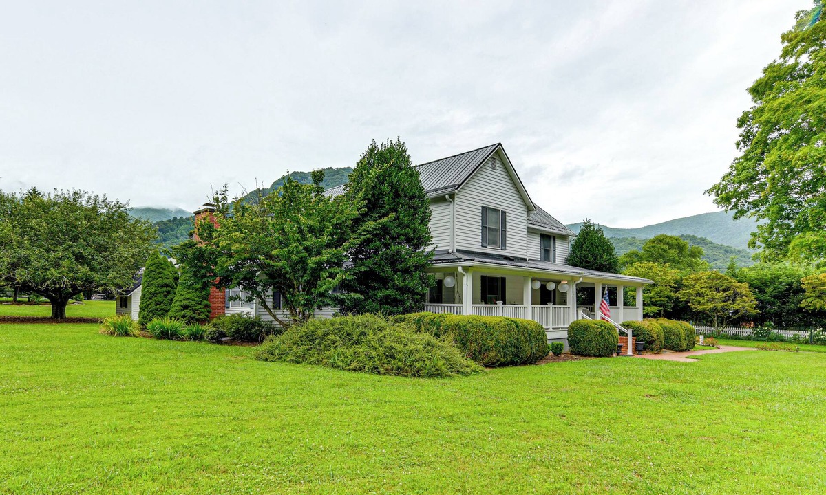 Maggie Valley House | Maggie Valley Historic Farmhouse on 5 Acres!