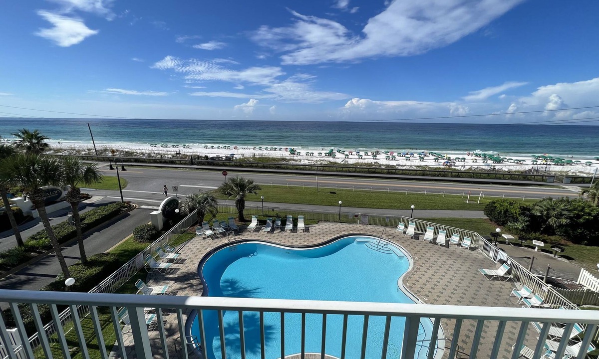 Miramar Beach Condo | Maravilla 2412 - Renovated with gulf front view & Free Beach Service, DESTIN🏖️☀️🏝️🐬