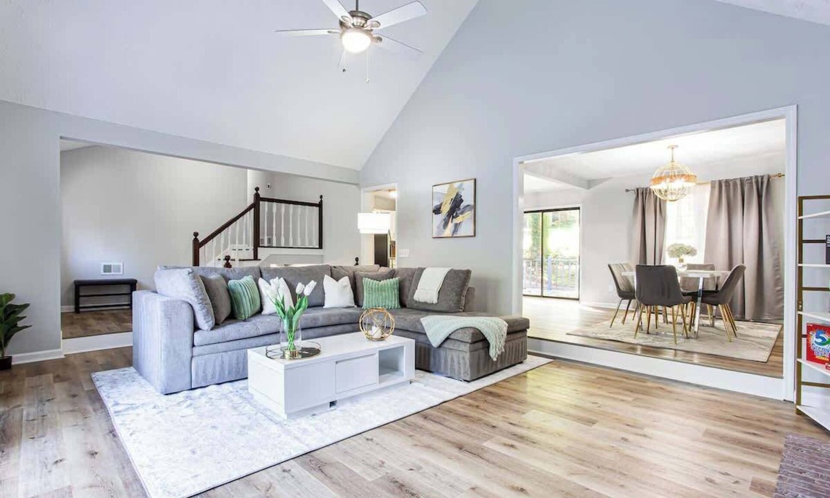 Marietta House | Marietta's Little Hideaway with cinema & game room