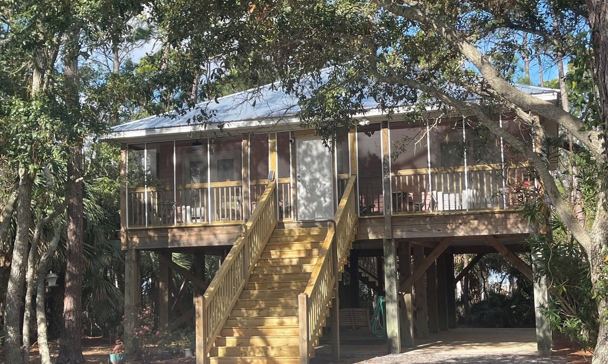 Dauphin Island House | Maritime Treehouse is a unique find in the heart of Dauphin Island!