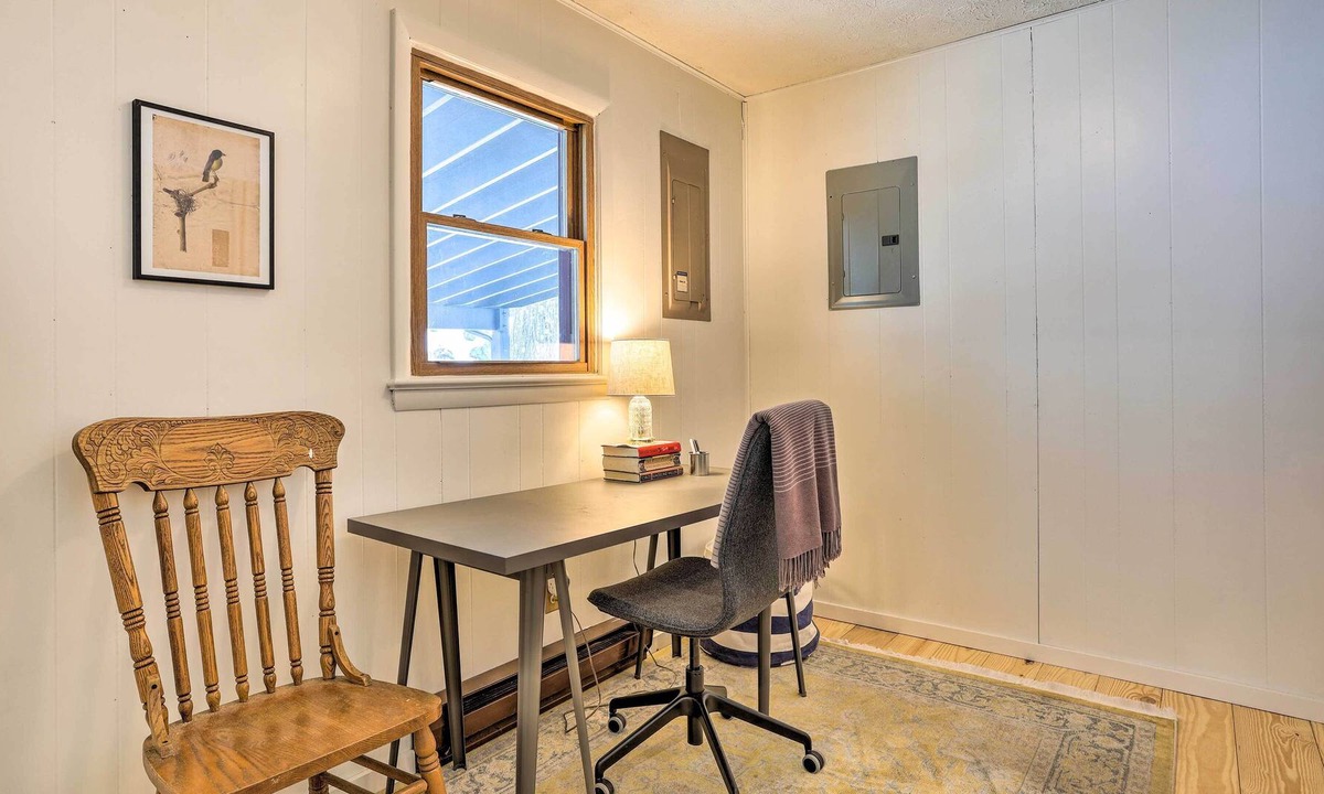 Front Royal Cabin | Mid-Century Modern Cabin: Mountain & Natural Views