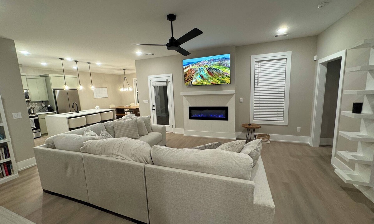 Grovetown House | Modern 4-bedroom house for Masters Week