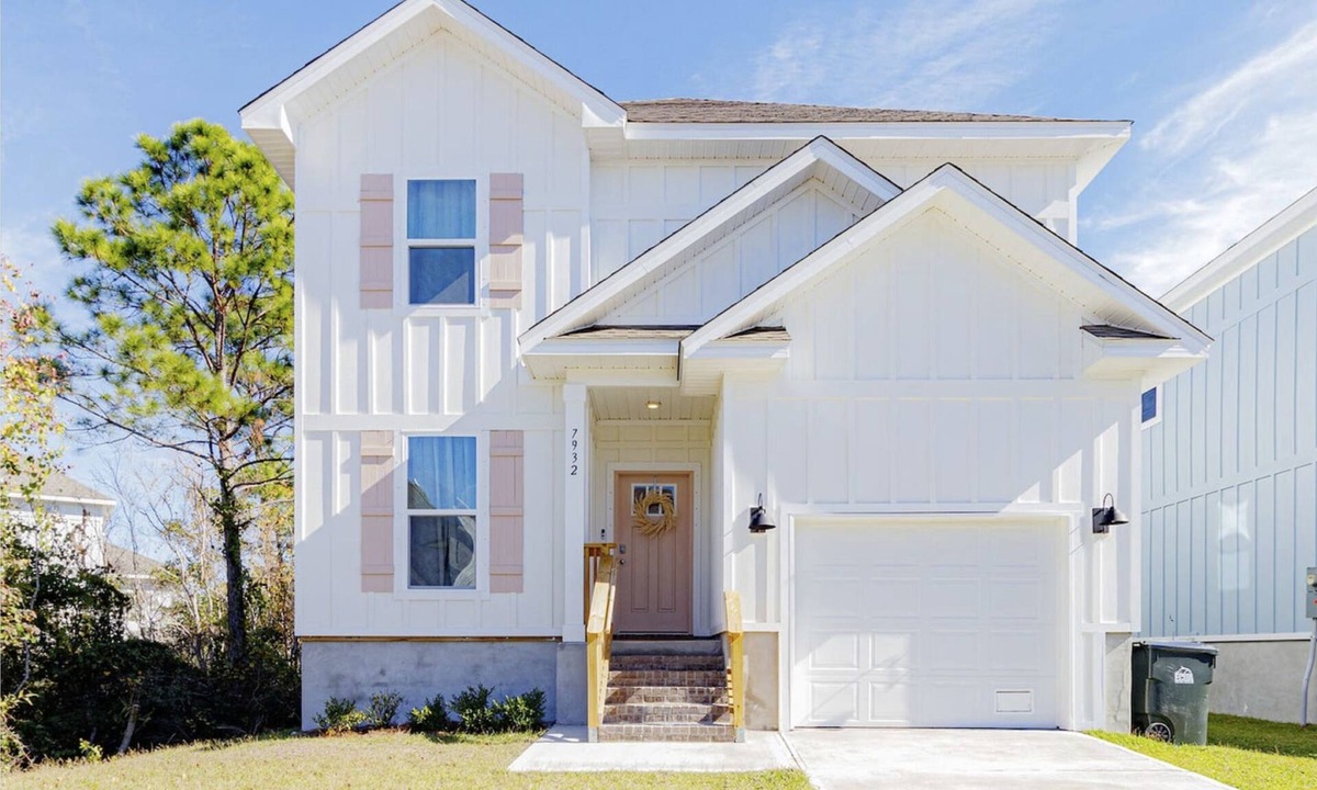 Ono Island House | Modern 4BR Game Room Sleeps 14 Pet-Friendly