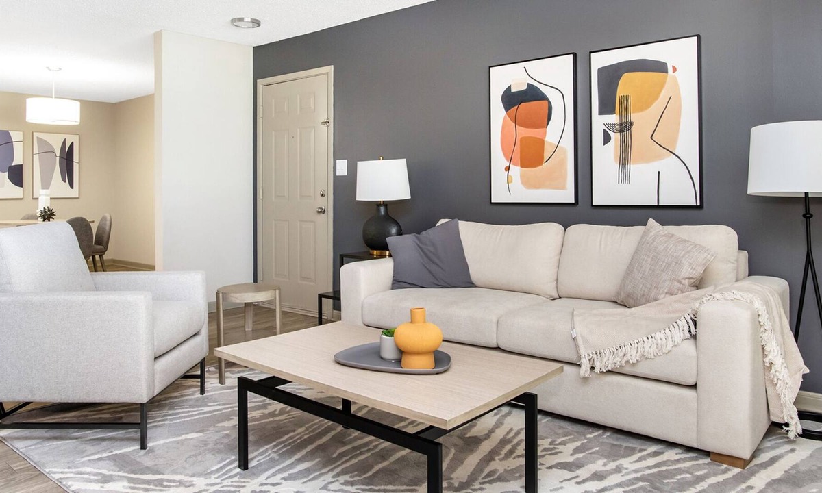 Huntsville Apartment | Modern Apartment in Prime Location (ID9791X24)