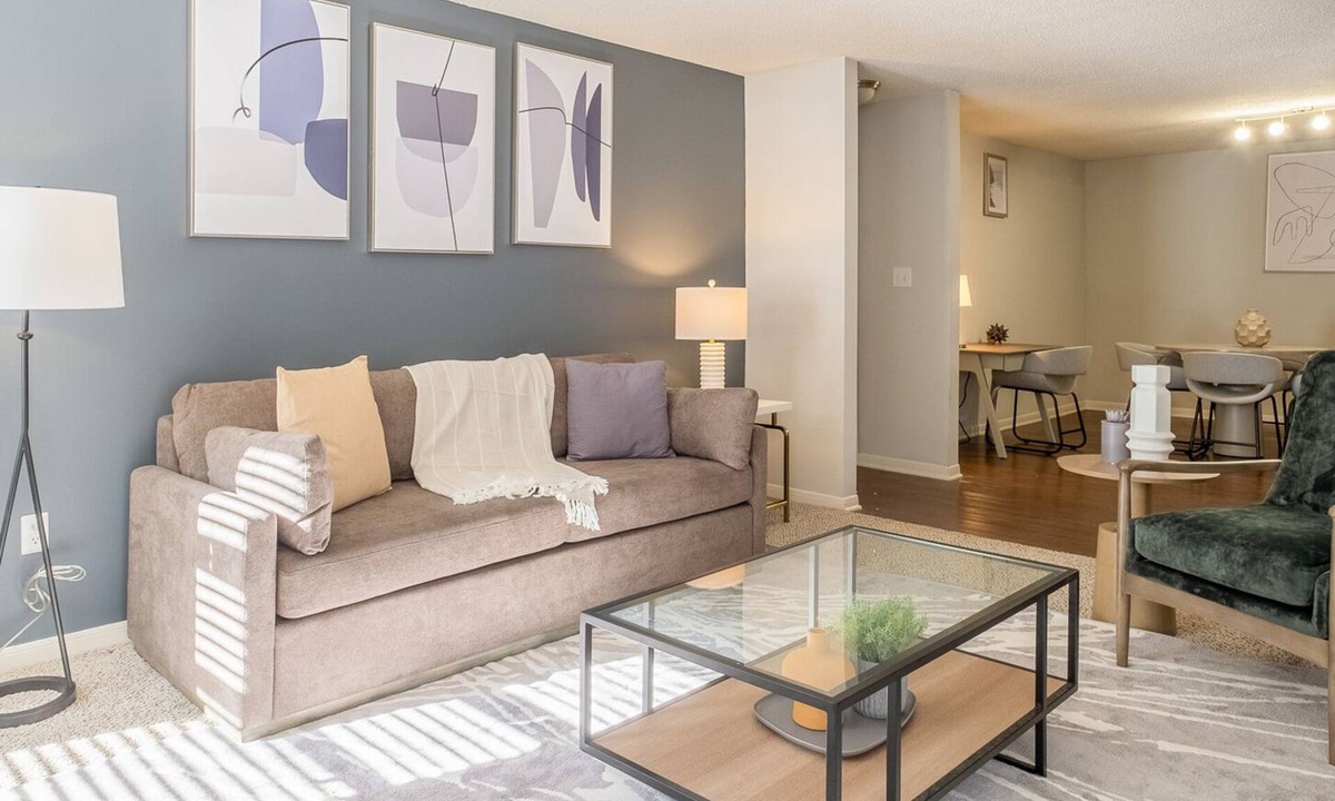 Crestline Heights Apartment | Modern Apartment in Prime Location (ID6808X36)