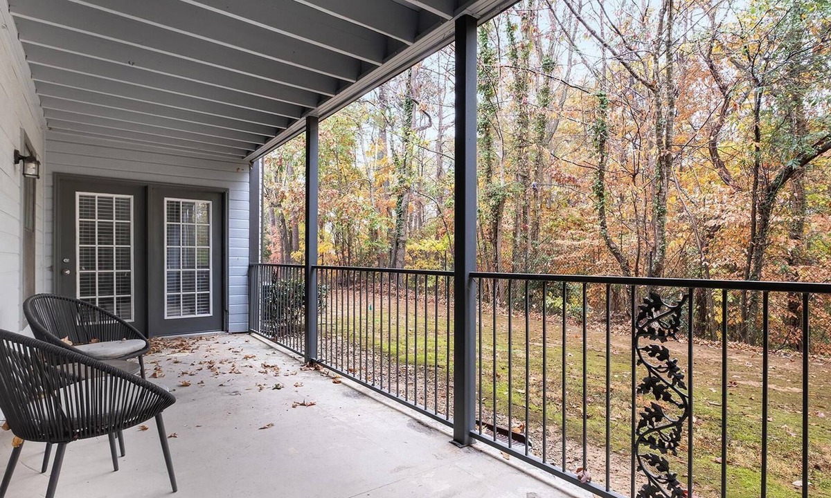Crestline Heights Apartment | Modern Apartment in Prime Location (ID9675X21)