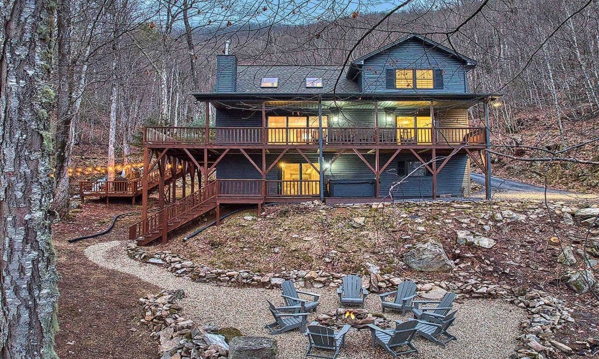 Sheepback Mountain Estates House | Mountain Creek Haven-Creekside Luxury, Hot Tub