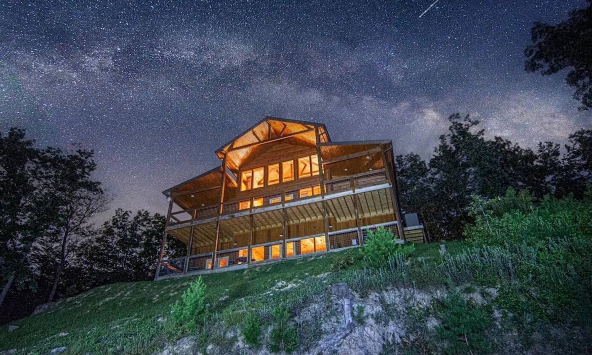 Sevierville House | Mountain Views | Heated | Pool Hot Tub | Luxurious