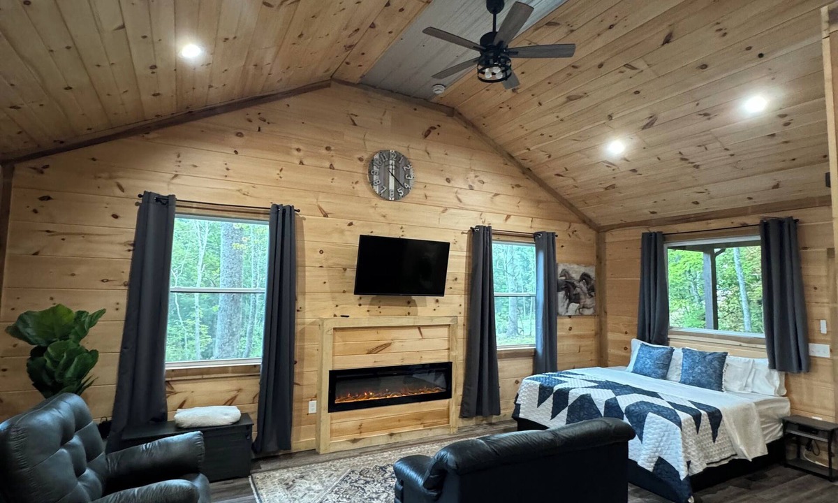 Dandridge Cabin | Mystic Woods!n