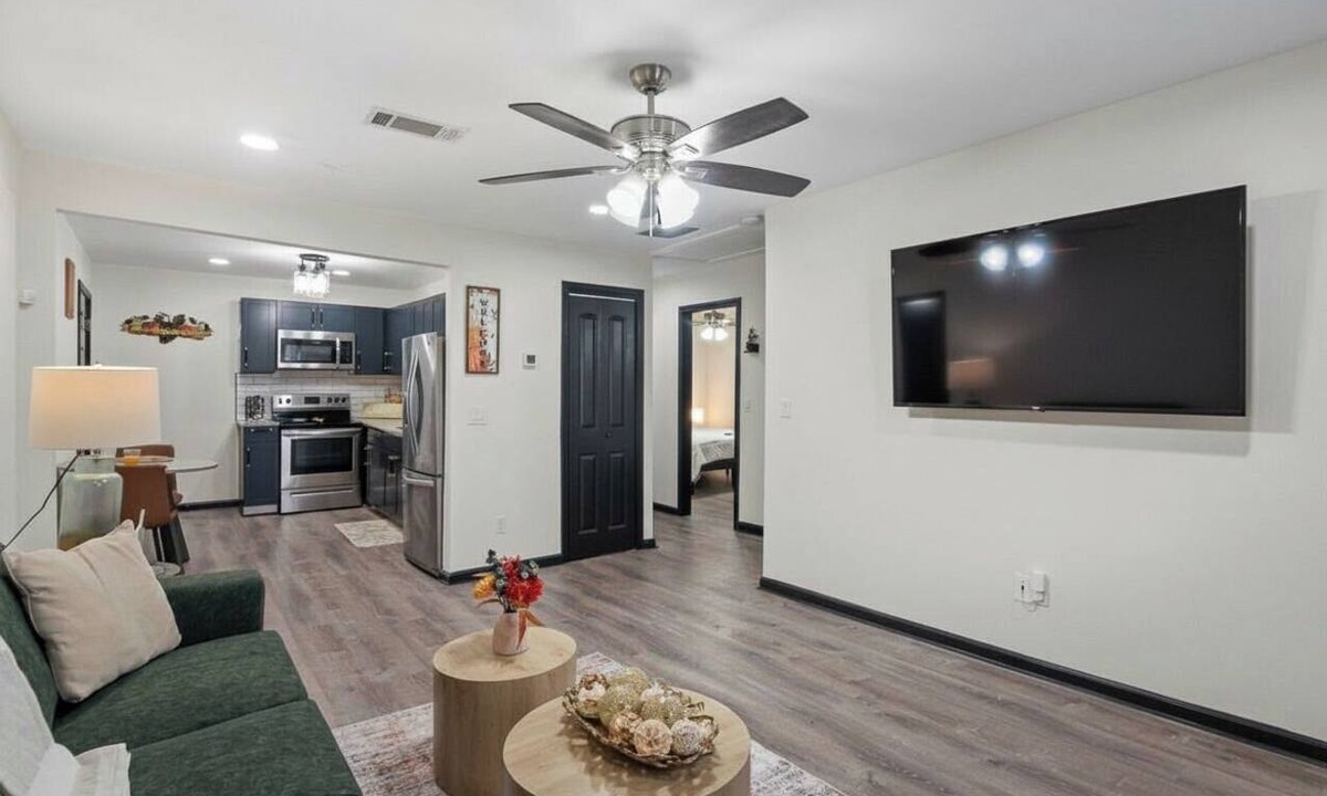 Atlanta Apartment | NEW 2BR/Sleeps 4/Walking distance to MB/StateFarm