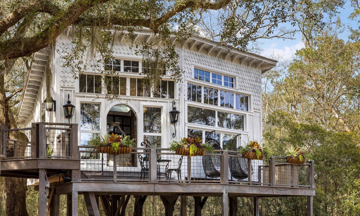 Wadmalaw Island House | New Listing! Treehouse Away From It All, Romantic Retreat