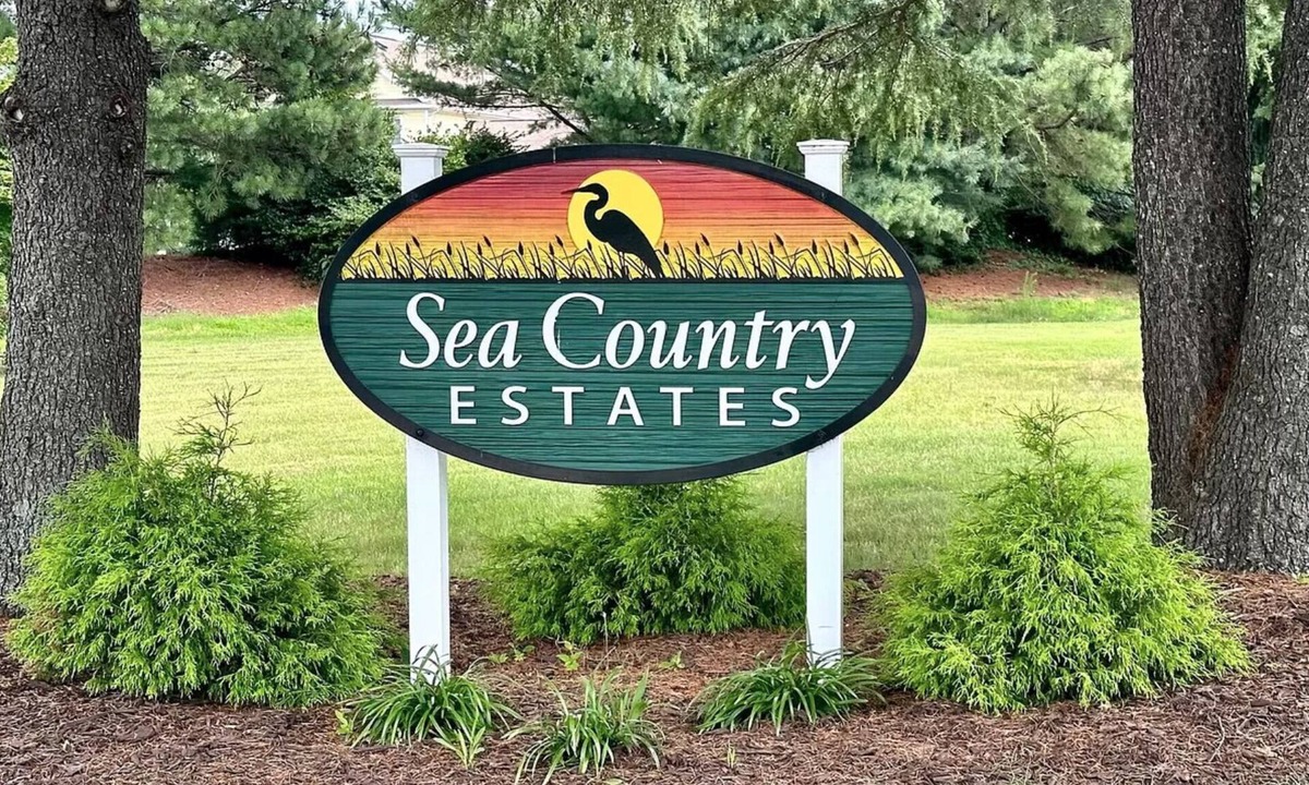 Bayside Cottage | New to VRBO! Cozy cottage close to everything!
