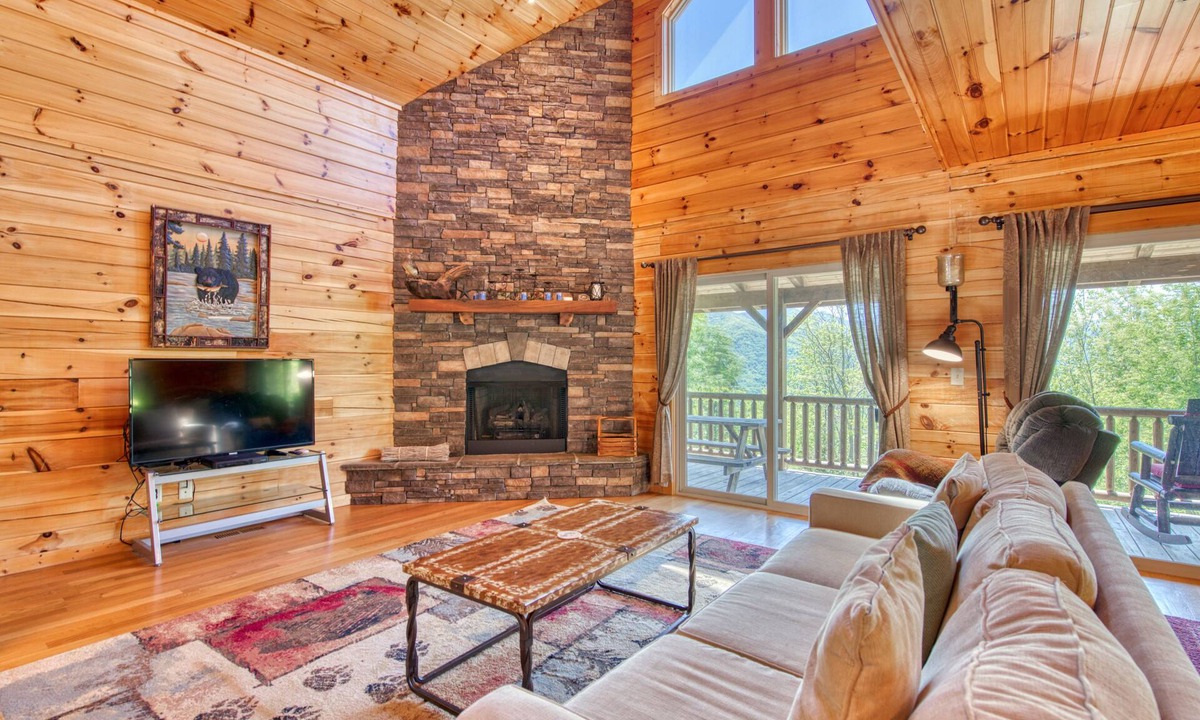 Waynesville Cottage | Newly Furnished Mountain Cabin and Cottage with Spectacular Views