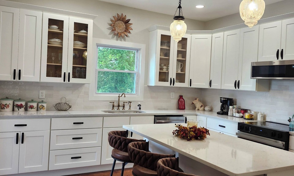 Morristown House | NEWLY Renovated Historic Downtown Beauty in Morristown, TN.