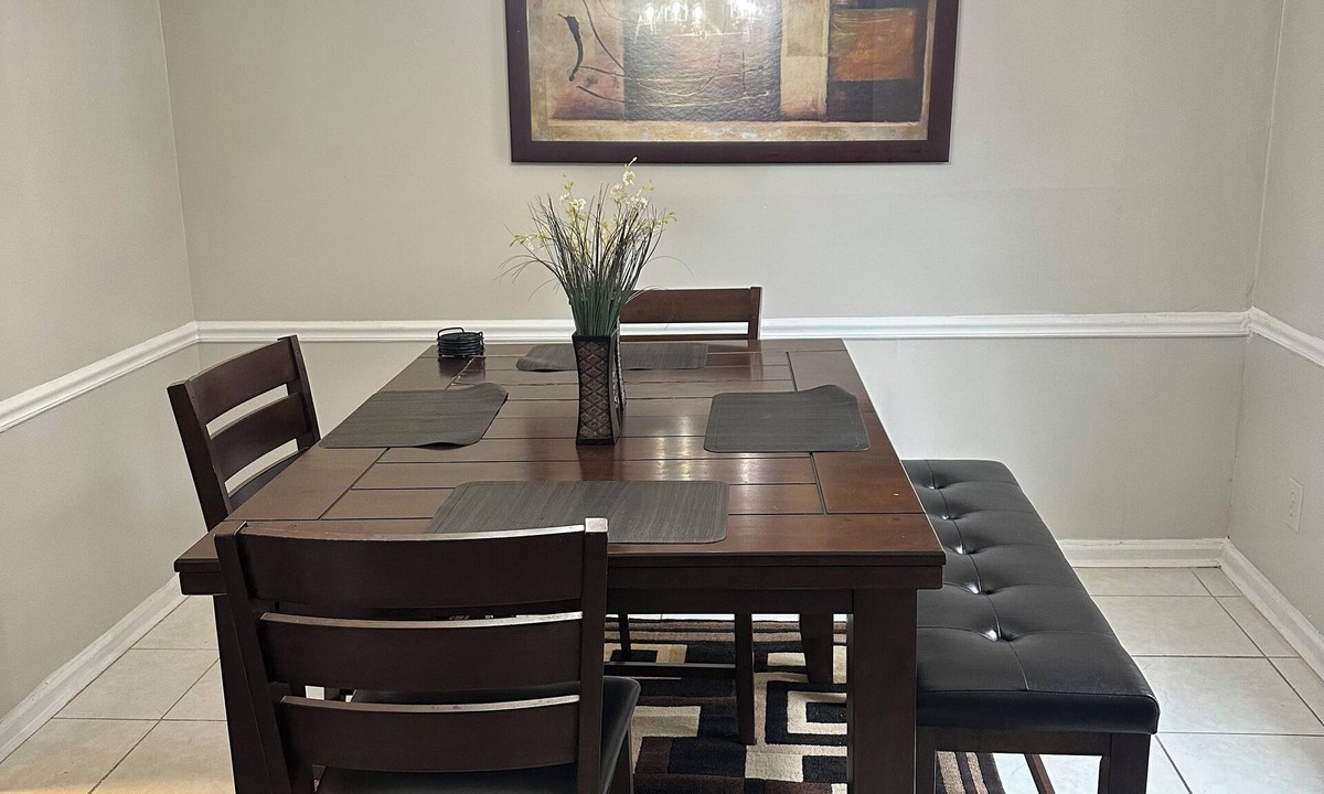 Morrow House | Nice 3 Bed townhome with in Morrow conveniently located/Free Wi-Fi !