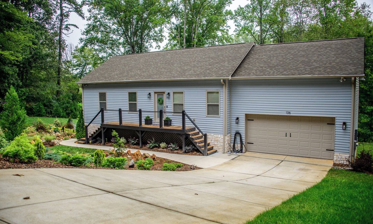 Mooresville House | Oasis Getaway - Comfort and relaxation away from it all yet close to everything!