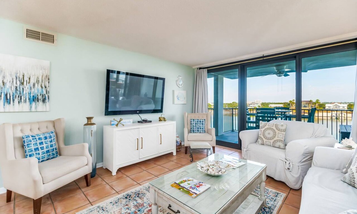 Orange Beach East Condo | Orange Beach 2BR Sleeps 6 Bayside Boat Slips
