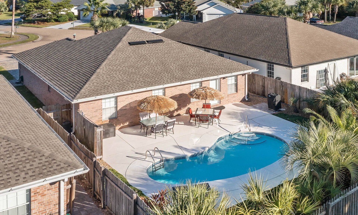 Miramar Beach House | Palm Breeze II - Heated Pool, Private Beach Access, Complimentary Beach Service!