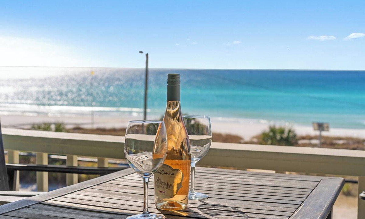 Laguna Beach Condo | Panama City Beach Gulf Front Condo, Sleeps 6