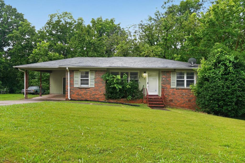 New Castle House | Peaceful Haven Near Ruffner - Cozy Reading Nook home