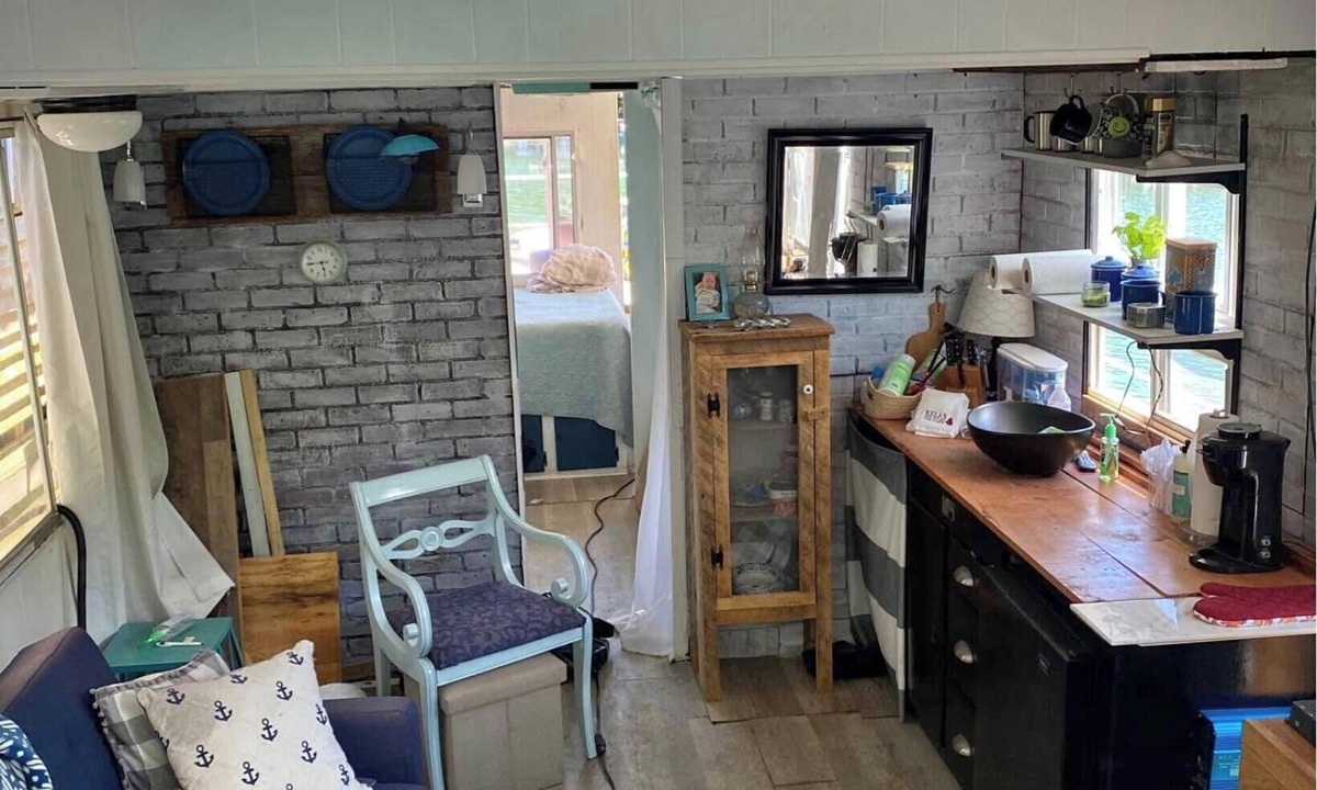Unaka Boat Rental | Peaceful , nature-focused mountain escape, Relax at 'Gunny’s Anchor Murphy, NC.