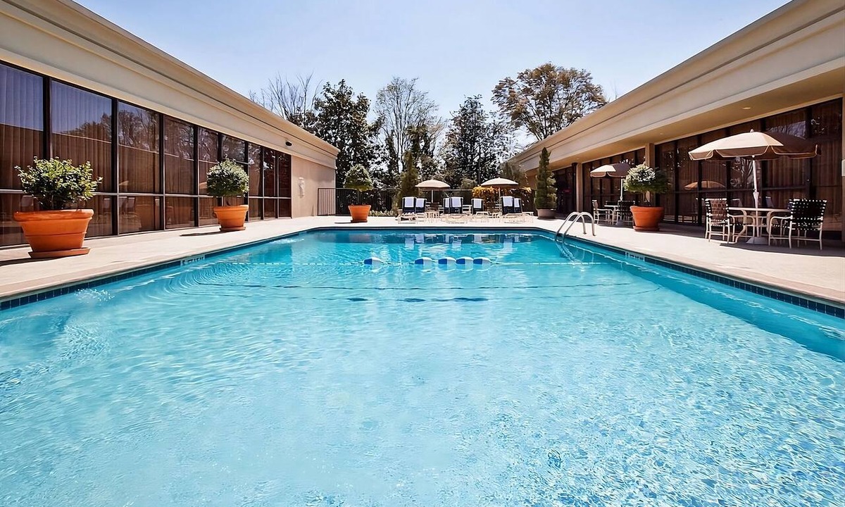 Eagan Park Apartment | Perfect Escape Near ATL: Relax by the Pool, Enjoy Gym & Dining Options