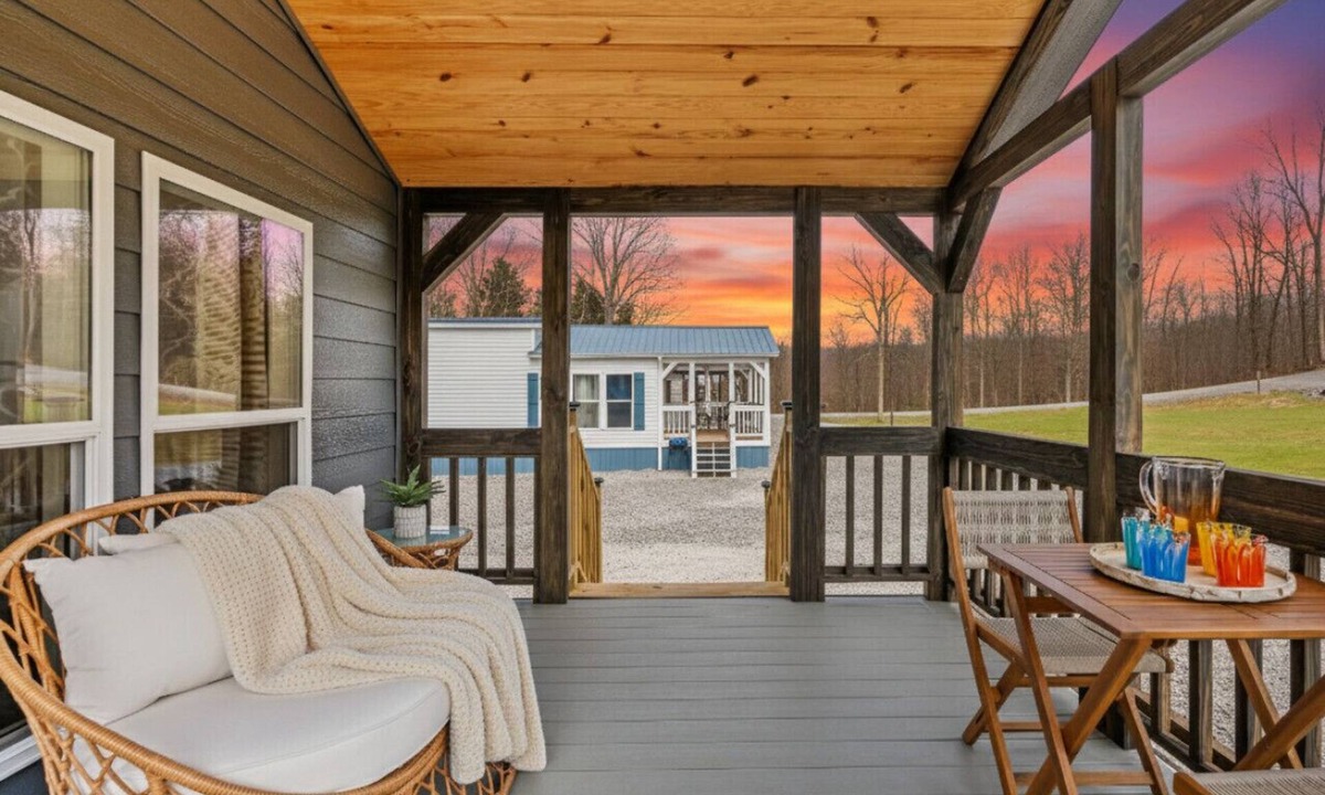 Guntersville Cottage | Pets Welcome 2 Bedroom Tiny House Firepit Minutes to Guntersville