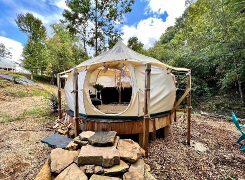 Rogersville Other | Picturesque Bell Tent with Fire Pit and Picnic Area in Alabama