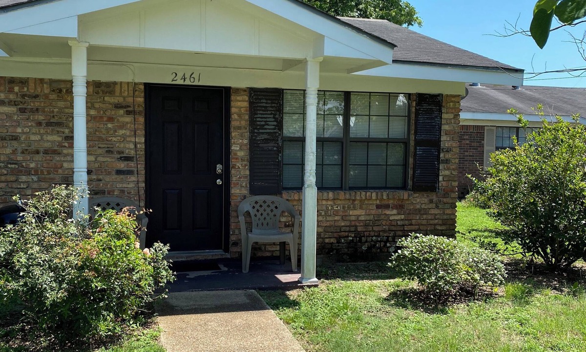 Biloxi House | Pinecone Biloxi Beachside Rentals-1