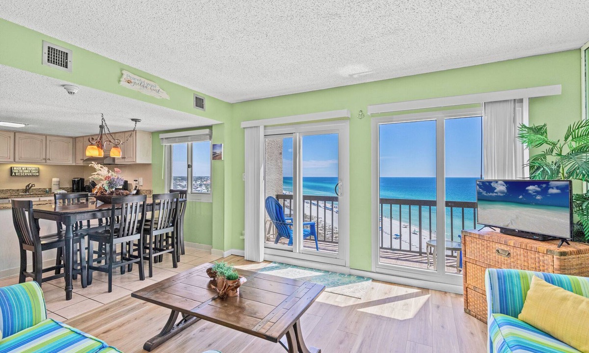 Sunnyside House | Pinnacle Port, Penthouse 11