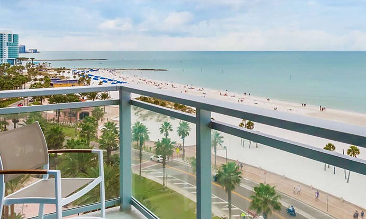 Clearwater Beach Resort | PRESIDENTIAL OCEANFRONT 4-BEDROOM SUITE @Beachside Clearwater Resort + Amenities
