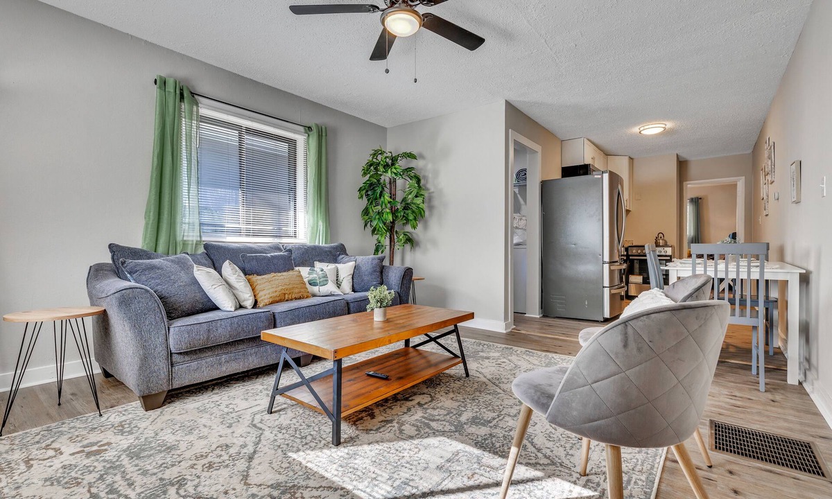 Eagan Park House | Private 1BR Near Airport & Downtown