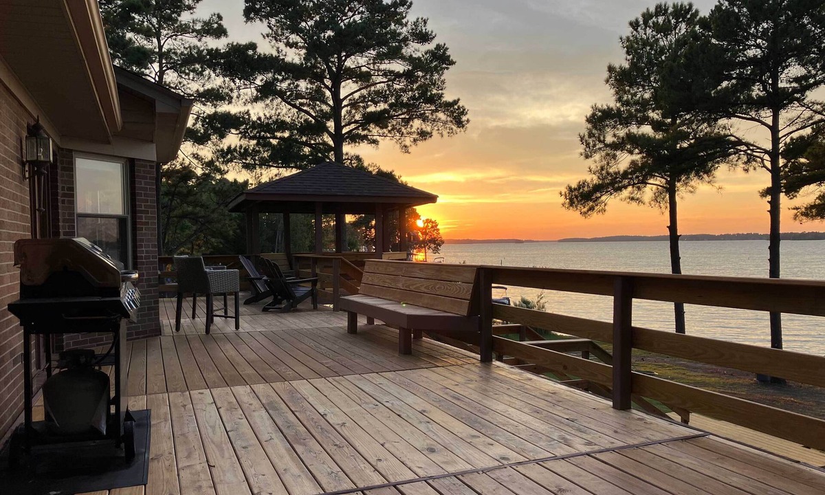 Gilbert House | Private Dock! Lakefront Gilbert Extended Stay