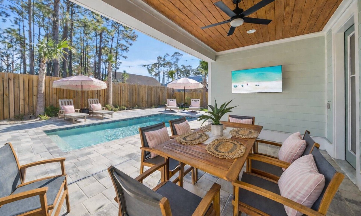 Inlet Beach Heights House | Private Pool + Putting Green. Perfect for Groups.