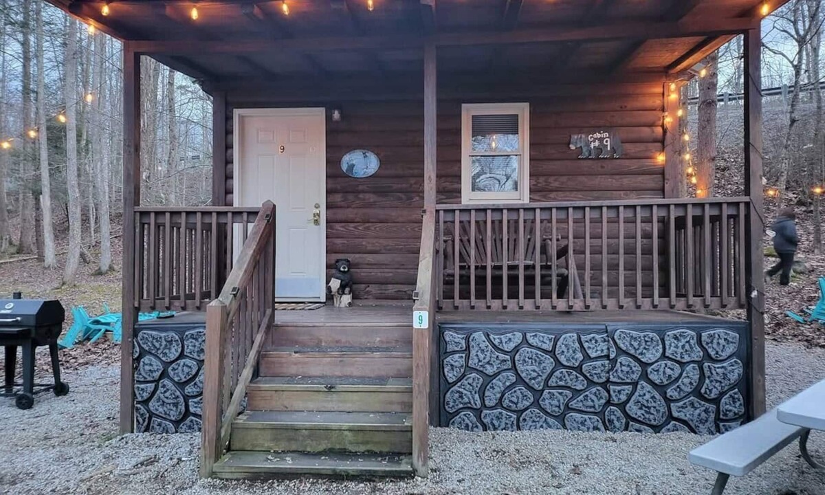 Gatlinburg Cabin | 🗻Quiet and Secluded - Smoky Mountain Cabin🌄