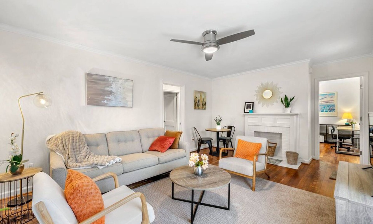 Hapeville House | Quiet & Comfy Perfect location for World Cup. Airport 5 mins/MBenz 10 mins