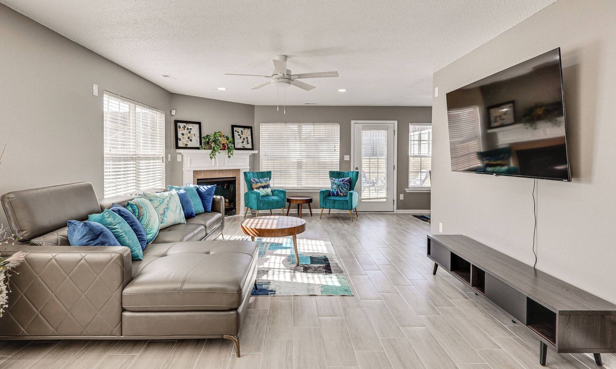 Harvest House | Quiet Suburban Huntsville Home: 8 Mi to Madison!