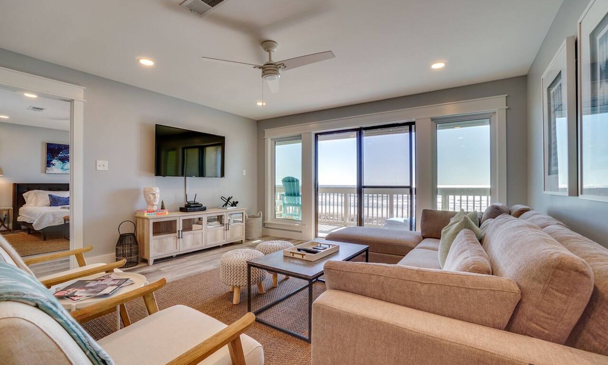 Sunnyside Condo | Ramsgate 22 | Renovated Gulf-Front Escape