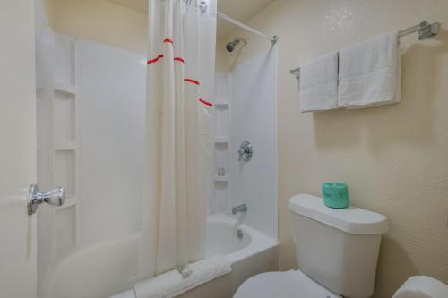 Morrow Hotel | Red Roof Inn Atlanta South - Morrow