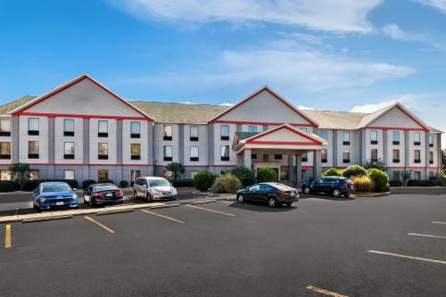 College Park Hotel | Red Roof PLUS+ & Suites Atlanta Airport South