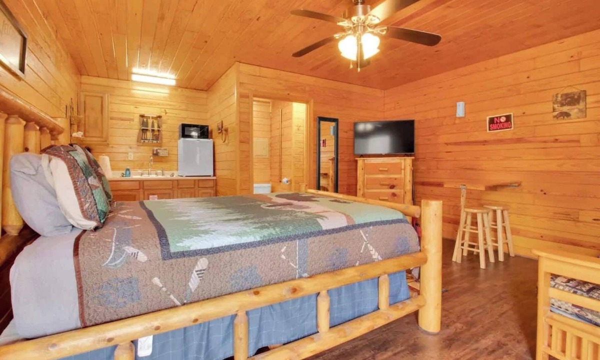 Gatlinburg House | Relax in a Mountain Cabin in the Smokies, Gatlinburg