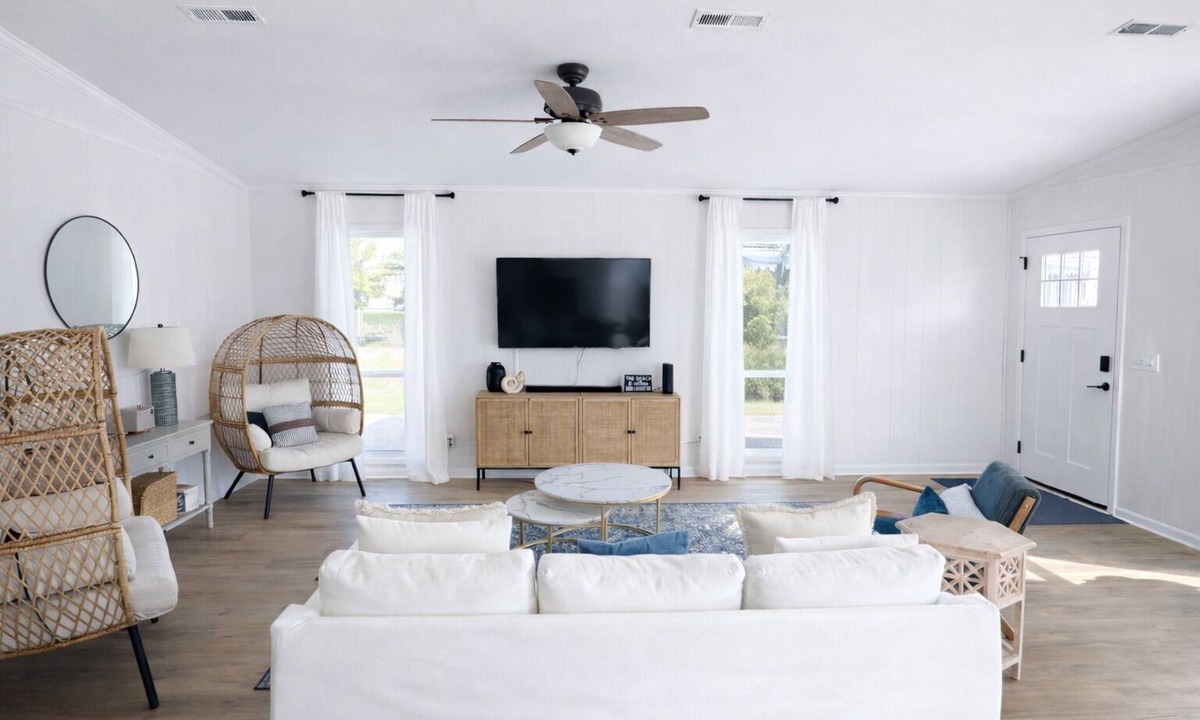 Inlet Beach Heights House | Relaxed Beach Cottage, Steps to Sand, Near 30A & Pier Park